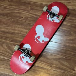 Skateboard complete like New with Venture trucks, bones wheels, bones reds bearings