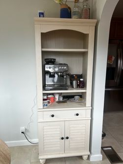 White Farmhouse Hutch