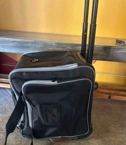 New rolling cube bag. Handles extend. Nice quality