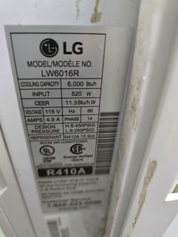 LG 6000 BTU  Air conditioner with a Remote.