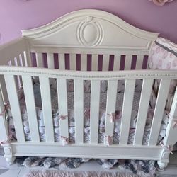 Baby Crib And Mattress 
