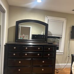 Bedroom Furniture Set 
