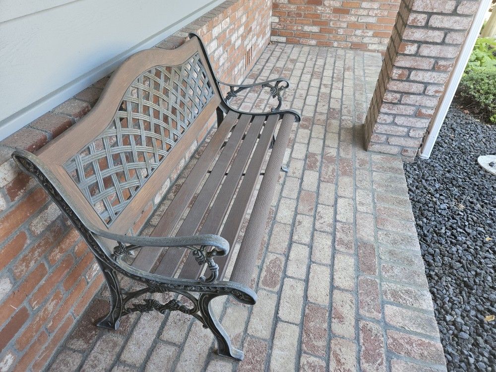 Classic Park Bench