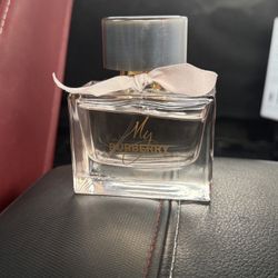 Burberry Blush Perfume 