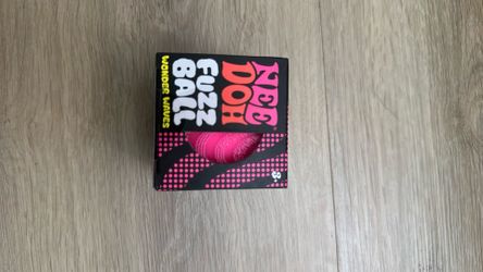 New-doh fuzz ball pink squeeze