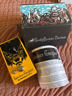 Earthquaker devices speaker cranker effects pedal guitar