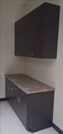 Cabinets/drawers