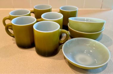 MCM Set of Mugs and Bowls - 1950s