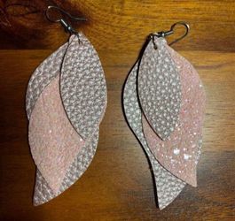 Pink Glitter 3 Tier Faux Leather