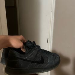 Nike Dunks Undefeated-NEED GONE ASAP