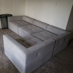 Living Spaces Four Square Sections Sofa/Couch 
