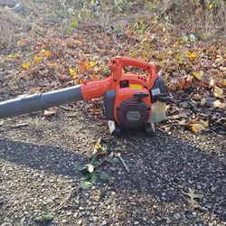 Husqvarna 125B 28-cc 2-cycle 470-CFM 170-MPH Gas Handheld Leaf Blower