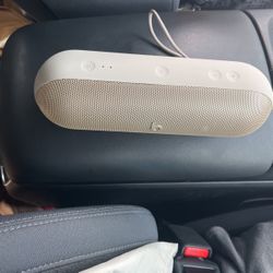 Beats Pill 