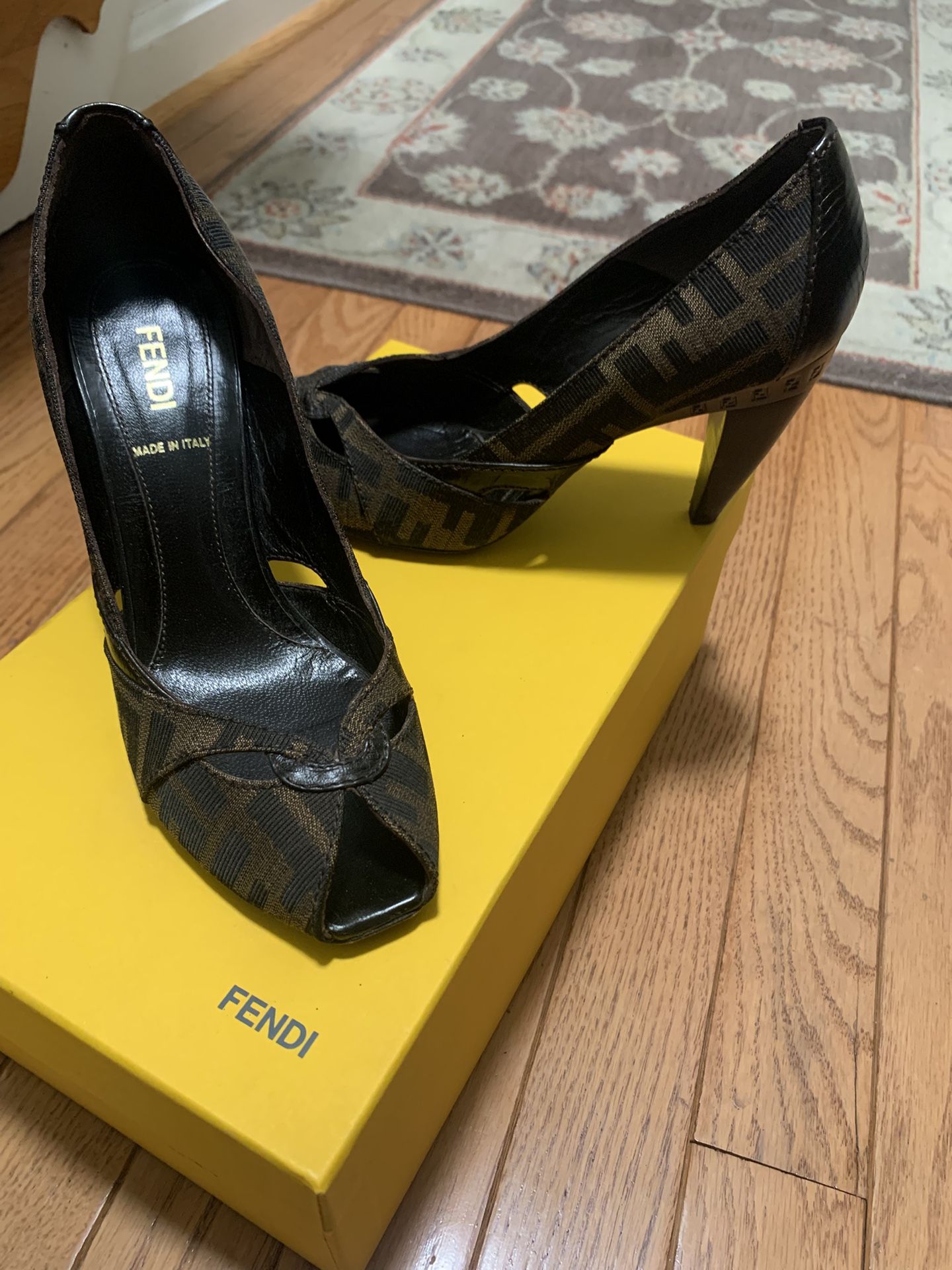 Authentic Fendi Brown Monogram Pumps Size 6