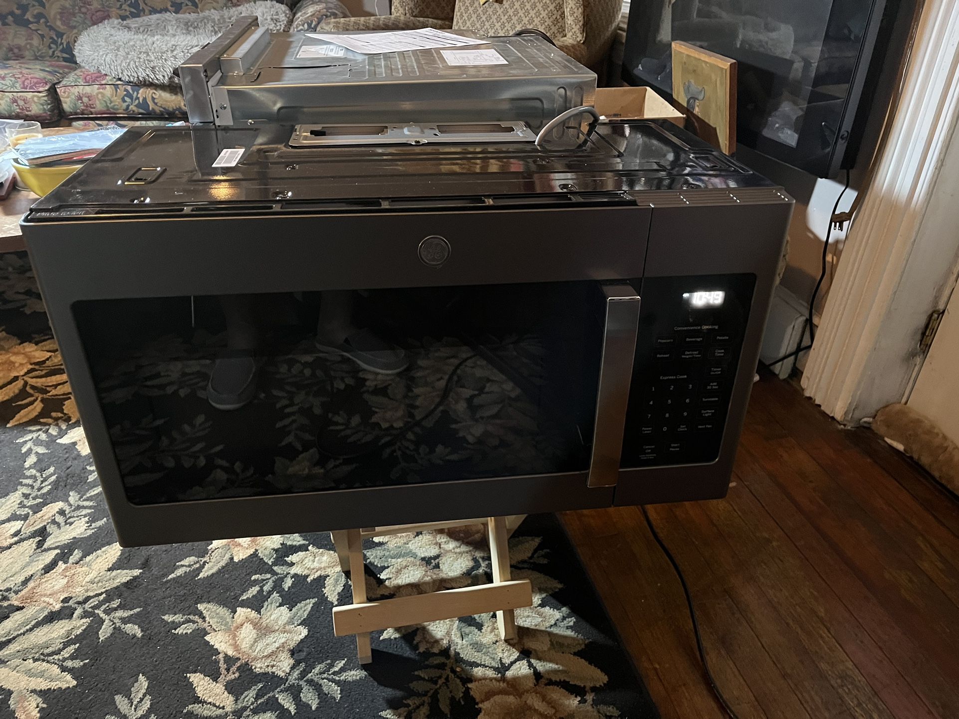 GE 30 Inch BLACK Over The Stove Microwave Oven 1.6 Cube