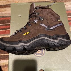 Keen Hiking boots/shoes
