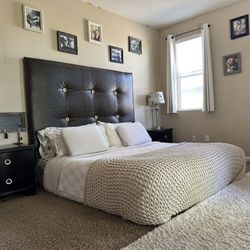 Danielle’s Custom Headboards 