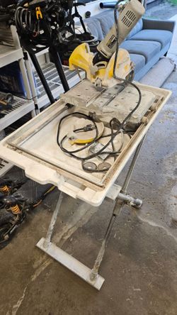 Wet tile saw