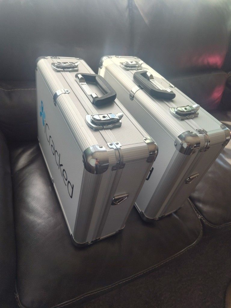Vendo:Aluminum ToolBox
