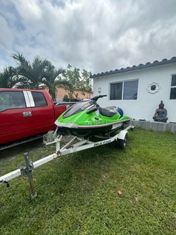 2008 Yamaha vx110 (clean title) comes with trailer