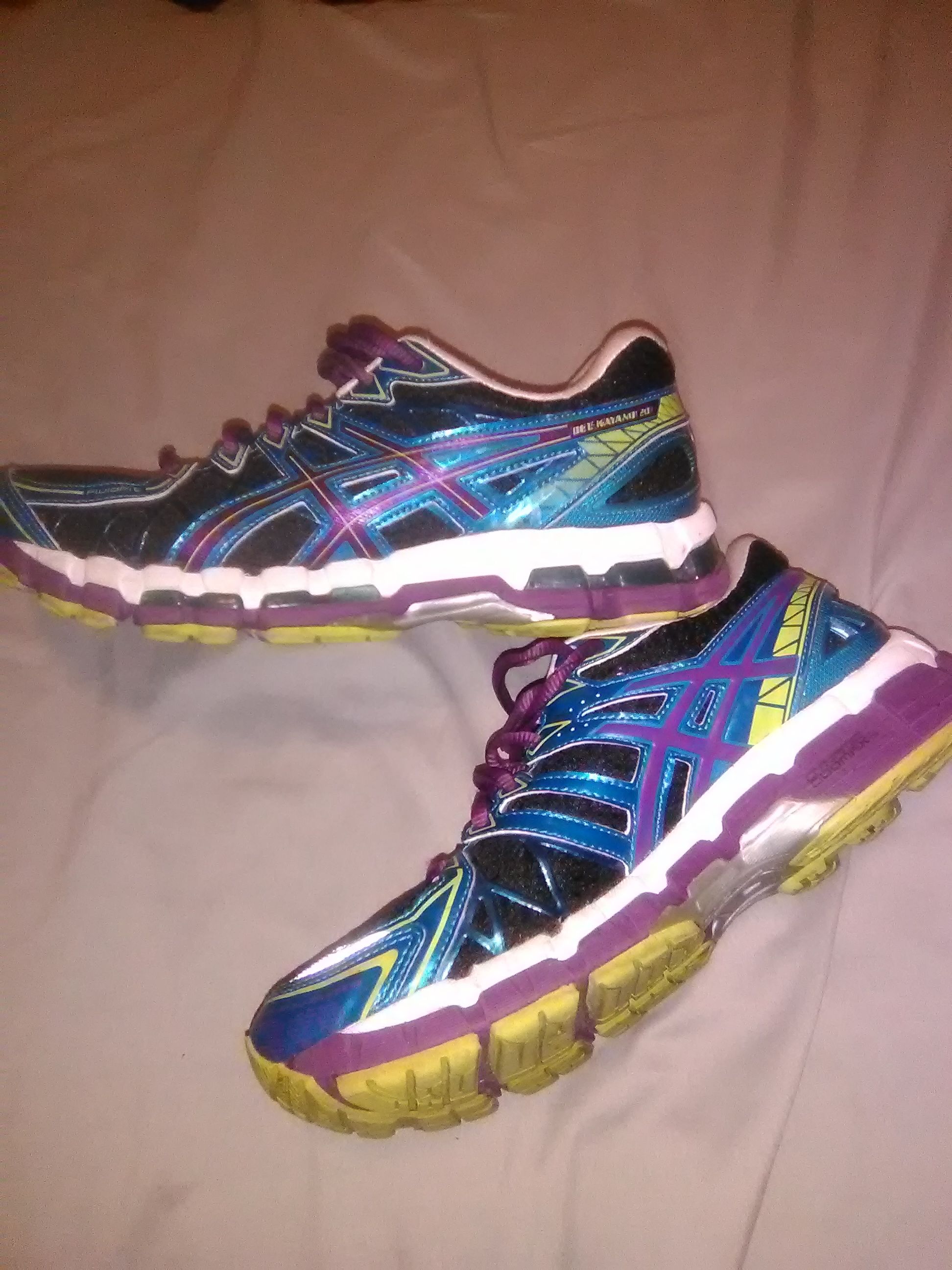 Asics KAYANO shoes ( Womens 8 NARROW ) ( $160 MSRP ) RUNNING sneakers. pronation. Flat feet. Jogging, Walking Shoes. Run