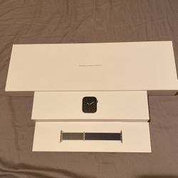 Apple Watch/band and Keyboard Box