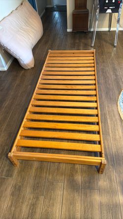 Oak bed platform with futon