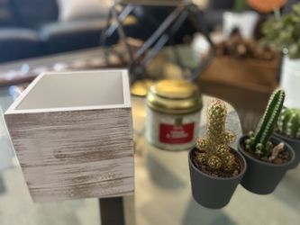 White rustic Centerpiece decorations x 10