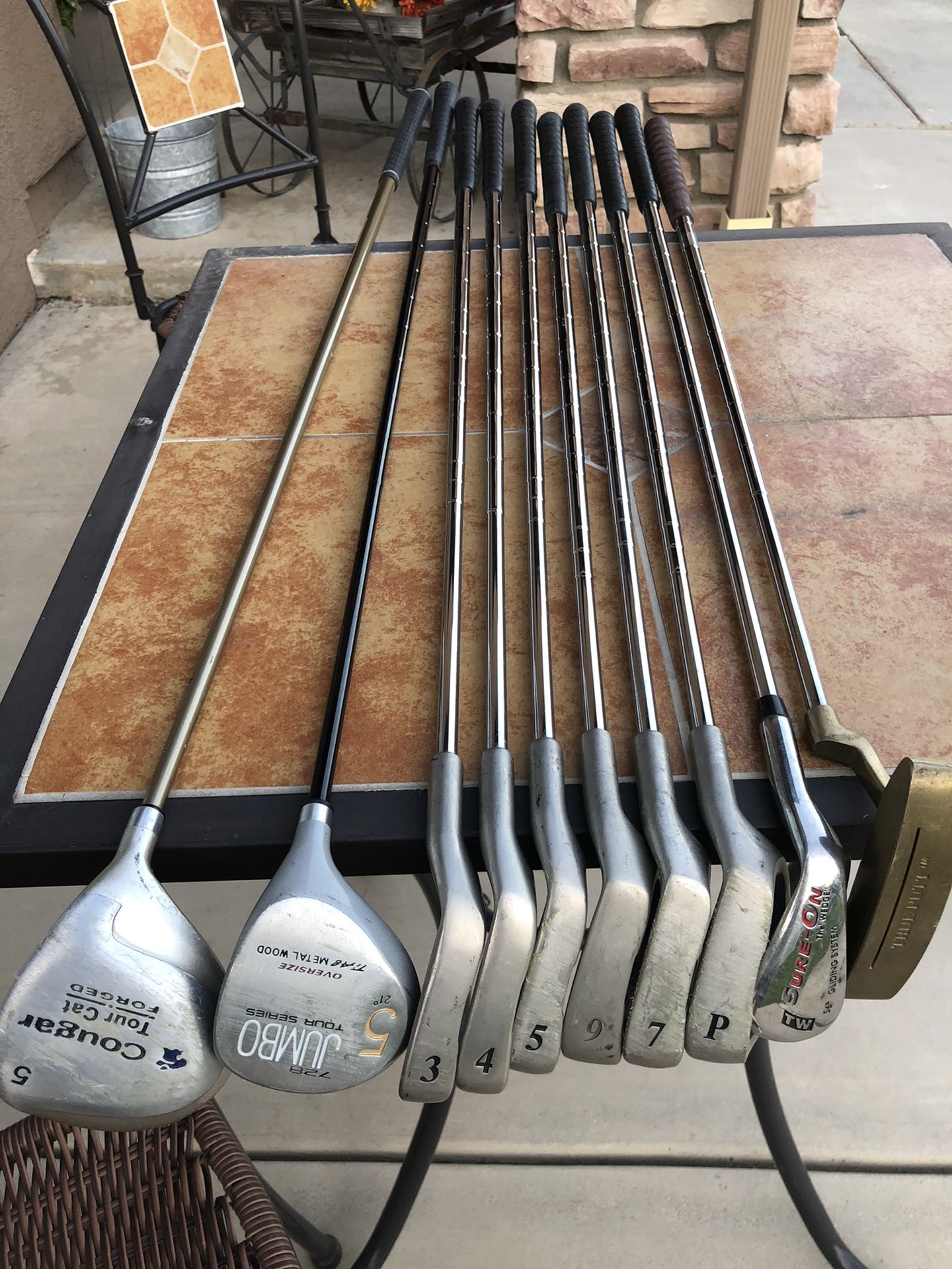 10 righty Golf Clubs $45 ! Irons drivers Putter TW wedge