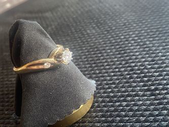 14kt Diamond Engagement Ring 