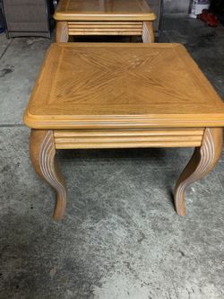 Coffee table and 2 ands