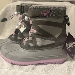 Girls Snow Boots Size 4 