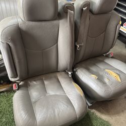 Yukon Front Bucket Seats 