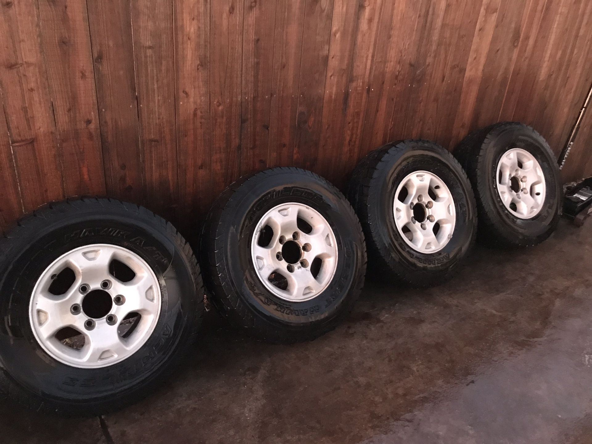 15” Nissan Xterra wheels rims and tires 31x10.50R15