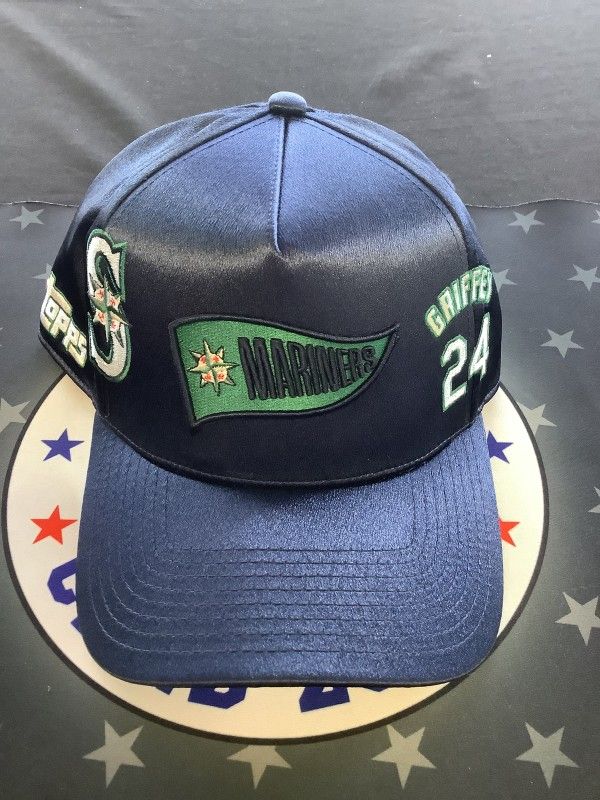 2025 Topps Player Chase Ichiro Hat - Limited Edition