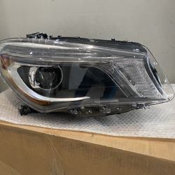 2012-2015 Mercedes Benz CLA Right Headlight 