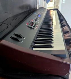 Kawai MP6 88-Key Stage Piano — Excellent Condition with Case and Pedal