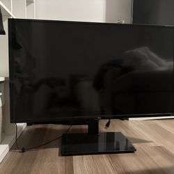 TCL Roku TV 40”
