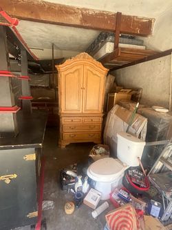 Classic entertainment cabinet