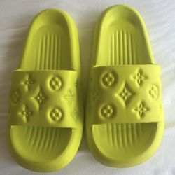 Foam Slippers 