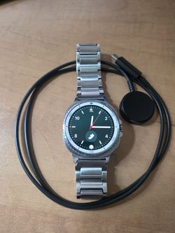 Samsung Watch 8 Classic. Bezel. with Metal Band