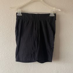 Torrid, Womens 9 Inch Signature Waist Black Biker Shorts, Plus Size 00