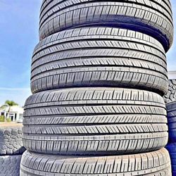 255/50R20 Goodyear brand tires juego de (4 en exelentes condiciones