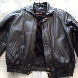 Luis Alvear Mens Leather Bomber Coat $40!