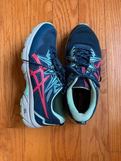 Asics Sneakers