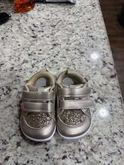 gold color baby shoes Toddler size 5