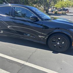 2022 Ford Mustang Mach-E