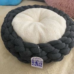 Cat bed