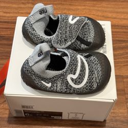 Nike Swoosh 1 (TD) Size 6C Toddler/infant Sneakers