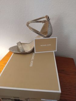 Michael kors Ava mid heel